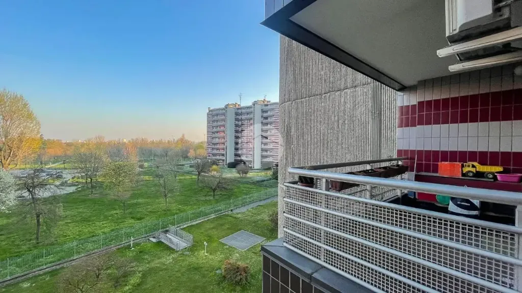 Rõdu - Bright 2-Bedroom Apartment with Balcony in Milan