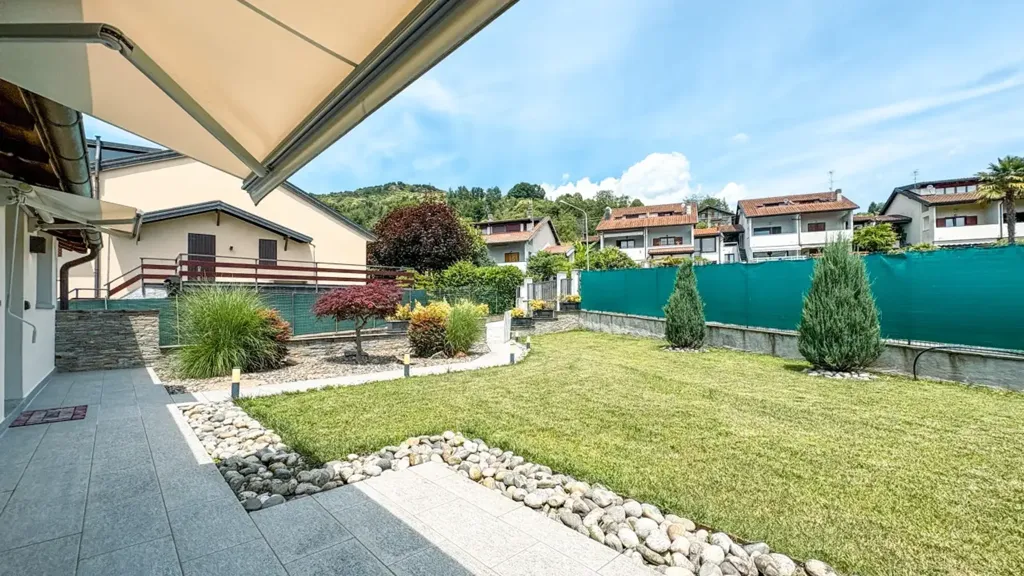 Aed - Rustic Villa with Lake View in Pettenasco