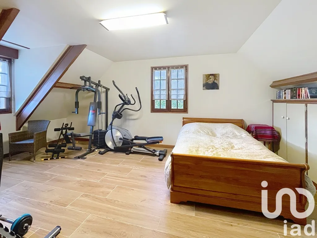Magamistoad - House with Commercial Space in Berchères-sur-Vesgre