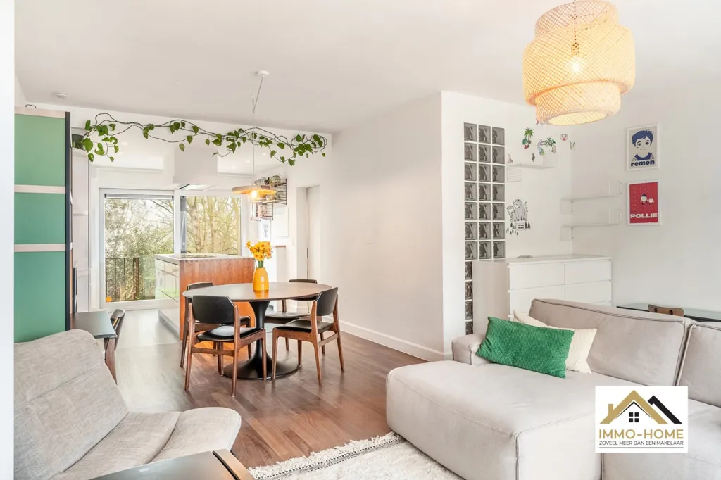 Séjour - Appartement de 3 Chambres avec Terrasse à Sint-Amandsberg
