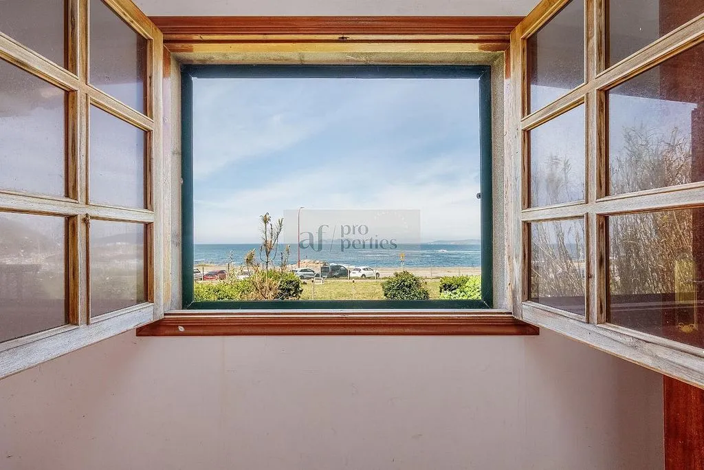 Pièces - Chalet to Renovate in Baiona