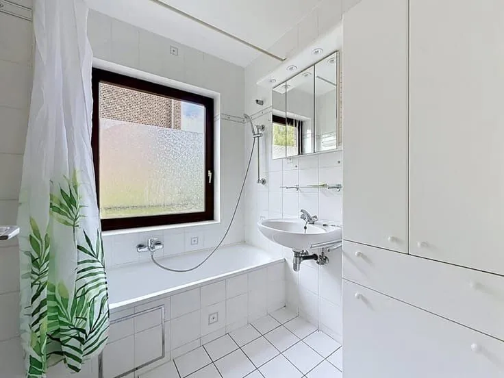 Bathrooms - 2-Bedroom Apartment with Terrace in Wavre