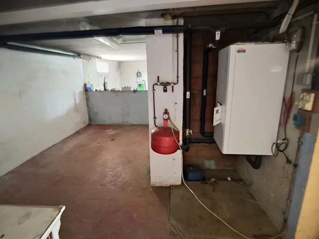 Utility Room - House with Garden in Chavanoz