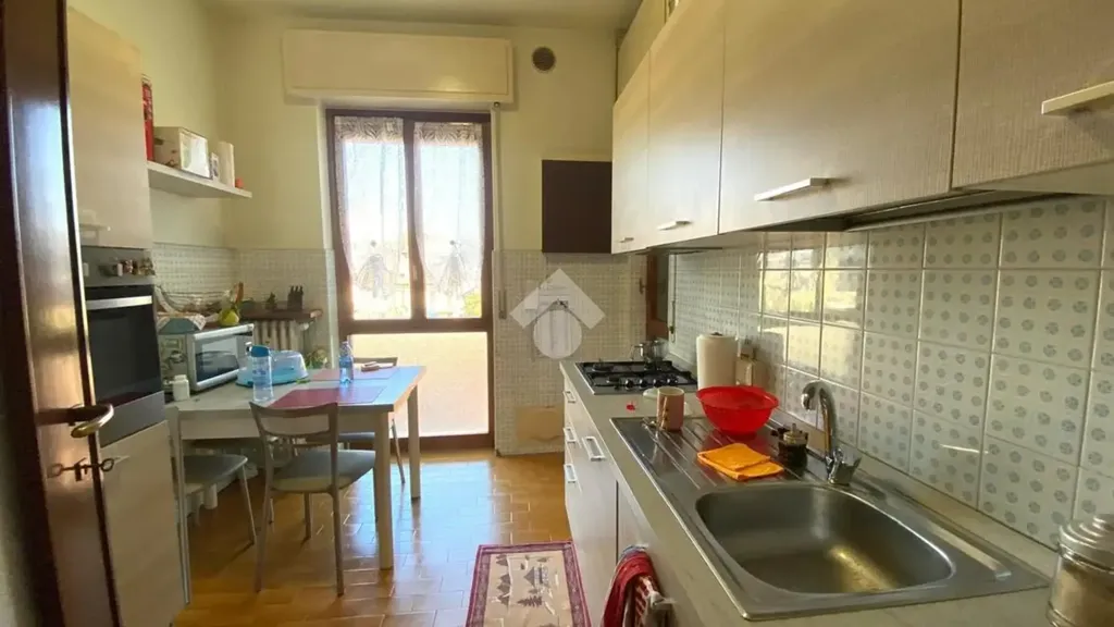 Köök - Trilocale with Balcony in Central Cantù