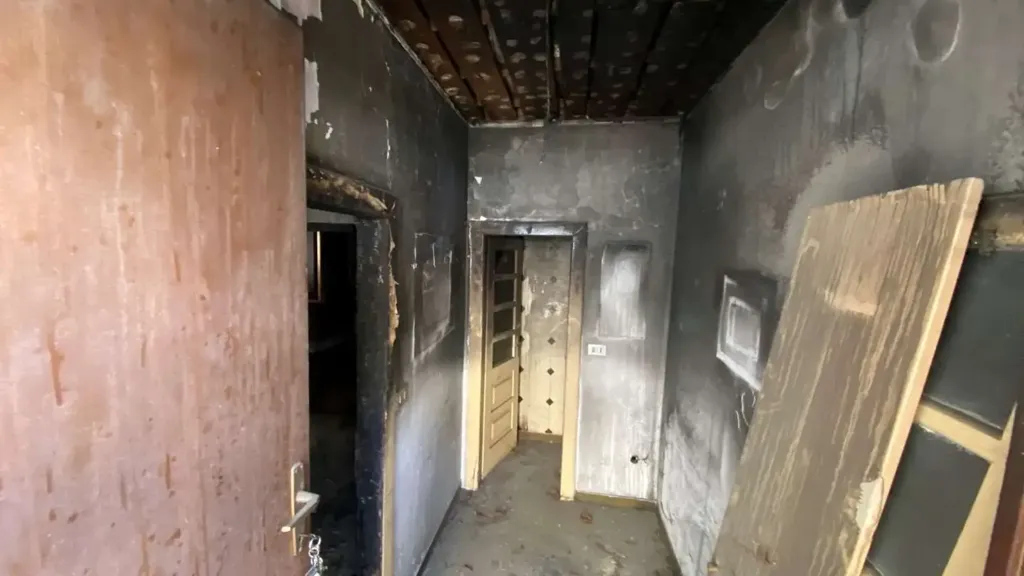 Ingresso - House Portion with Potential in Tomaselli, Castel Ivano