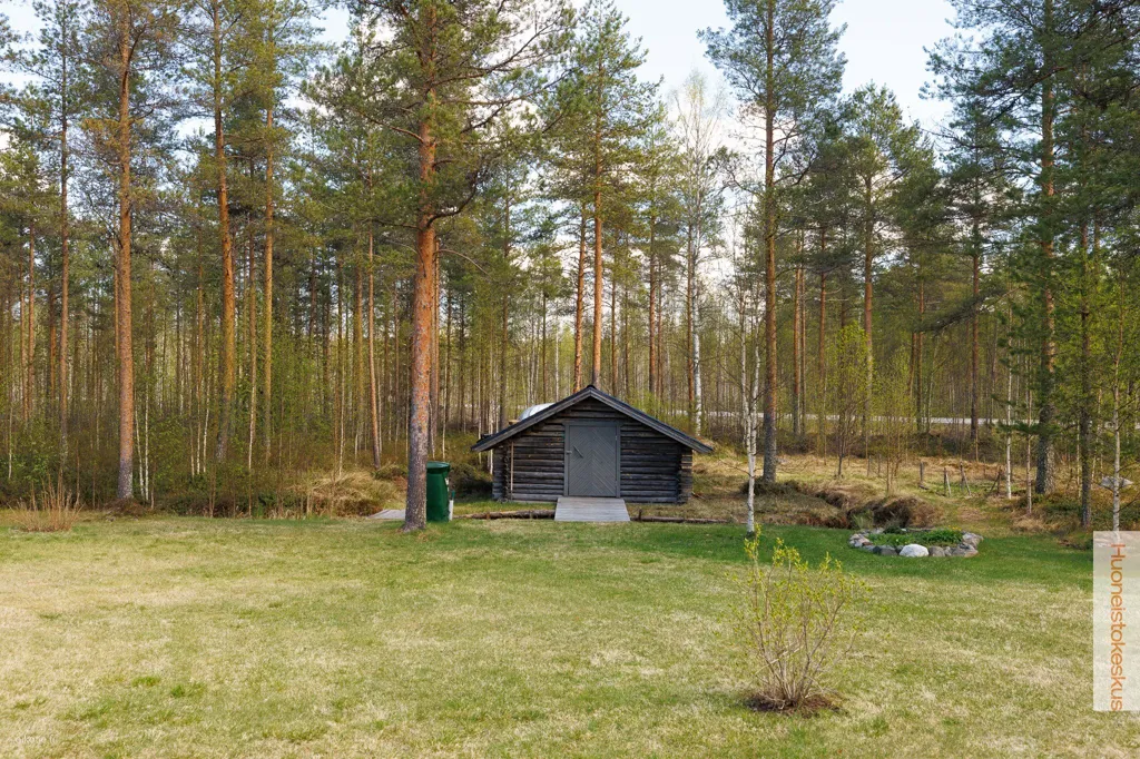 Välivaade - Mammutti Log Cabin with Sauna in Kiiminki