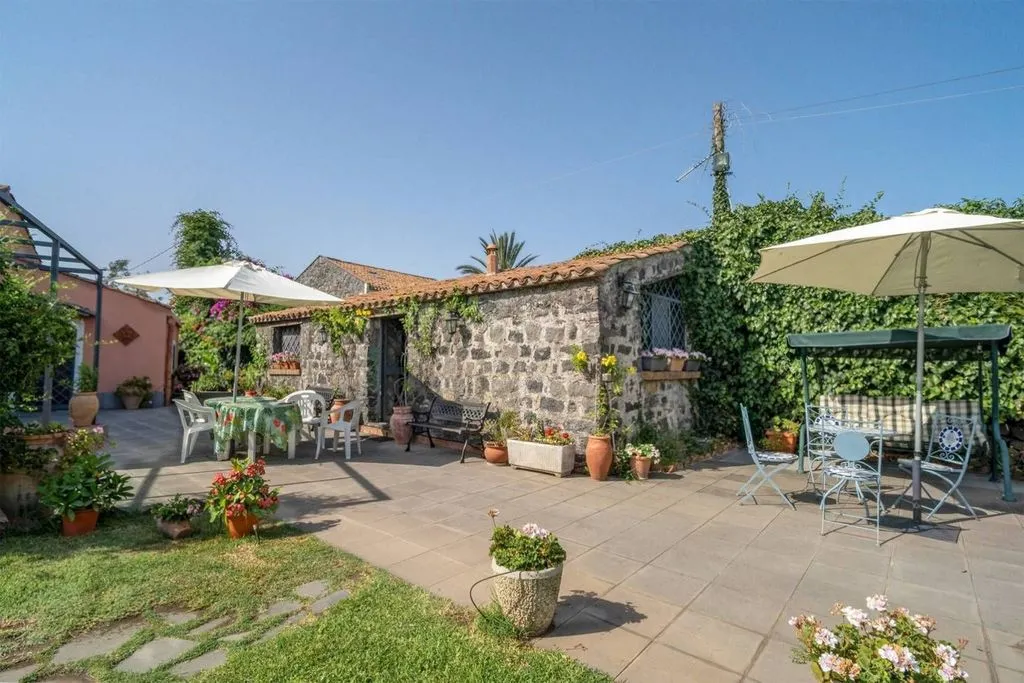 Terrass - Luxury Villa with Pool in Acireale, Sicily