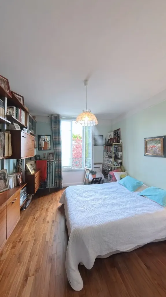 8-toaline maja asukohas Maisons-Alfort