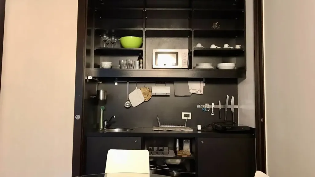 Kitchen - Rustic Apartment with Cantina in Brescia