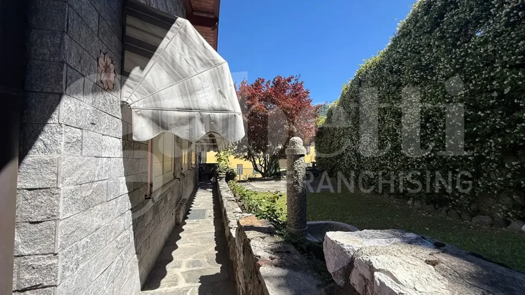 Giardino - Panoramic Villa with Garden in Asso (CO)