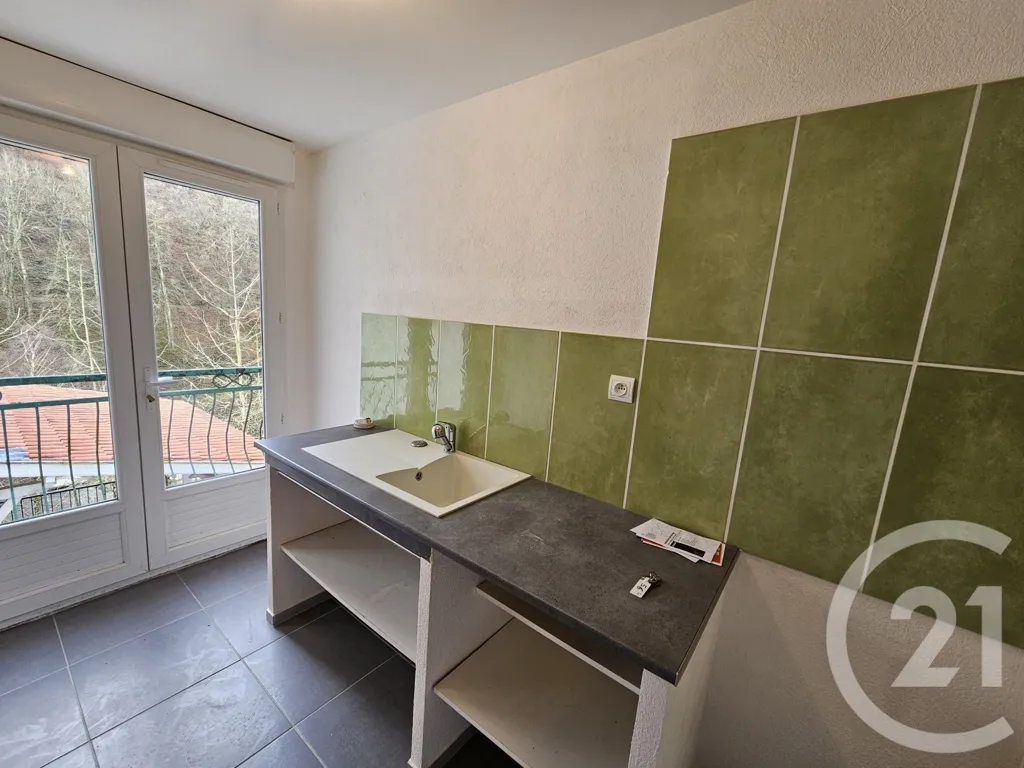 Salles de bain - Appartement avec Terrasse à Capvern-les-Bains