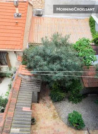 Vue aérienne - Appartement 2 Pièces avec Vue sur les Toits à Marseille