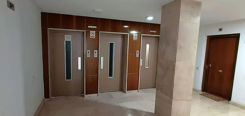 hallway_entrance