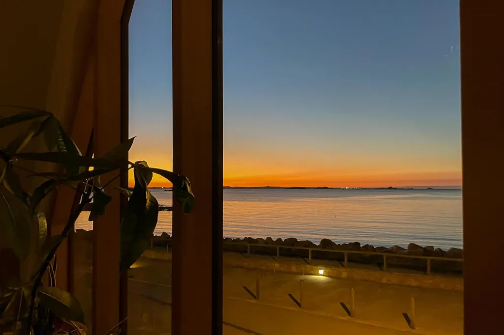 Rõdu - Seaside Property with Restaurant in Morlaix