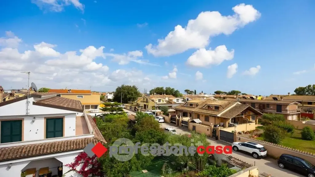 Esterno - Casa indipendente con giardino a Pomezia