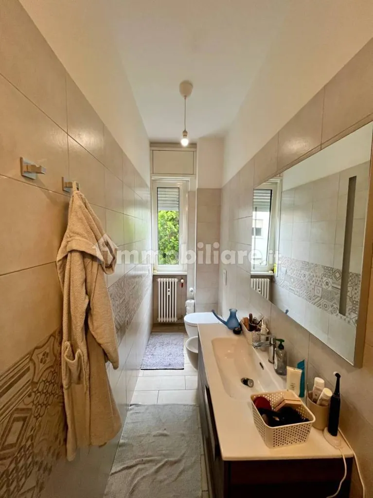 Salles de bain - Spacious Apartment with Balconies in Como