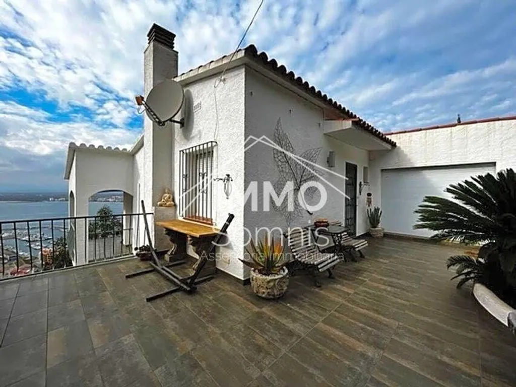 Terrass - Luxury Villa with Bay View in Roses