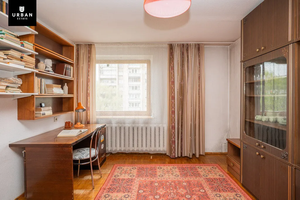 Bureau - 3-Bedroom Apartment with Balcony in Vilnius