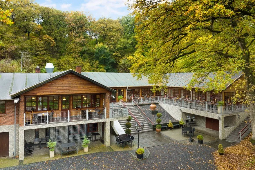 Välivaade - Restaurant with Forest Setting in Skivum Krat