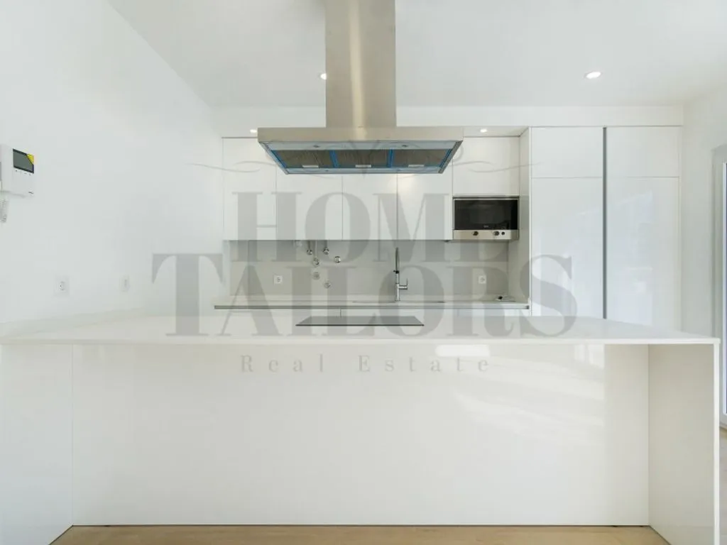 Cuisine - Luxury Villa with Pool in Costa da Caparica