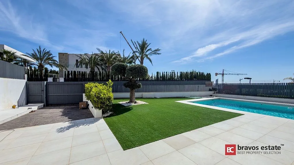 Pool - Modern Design Villa with Sea View in Benidorm