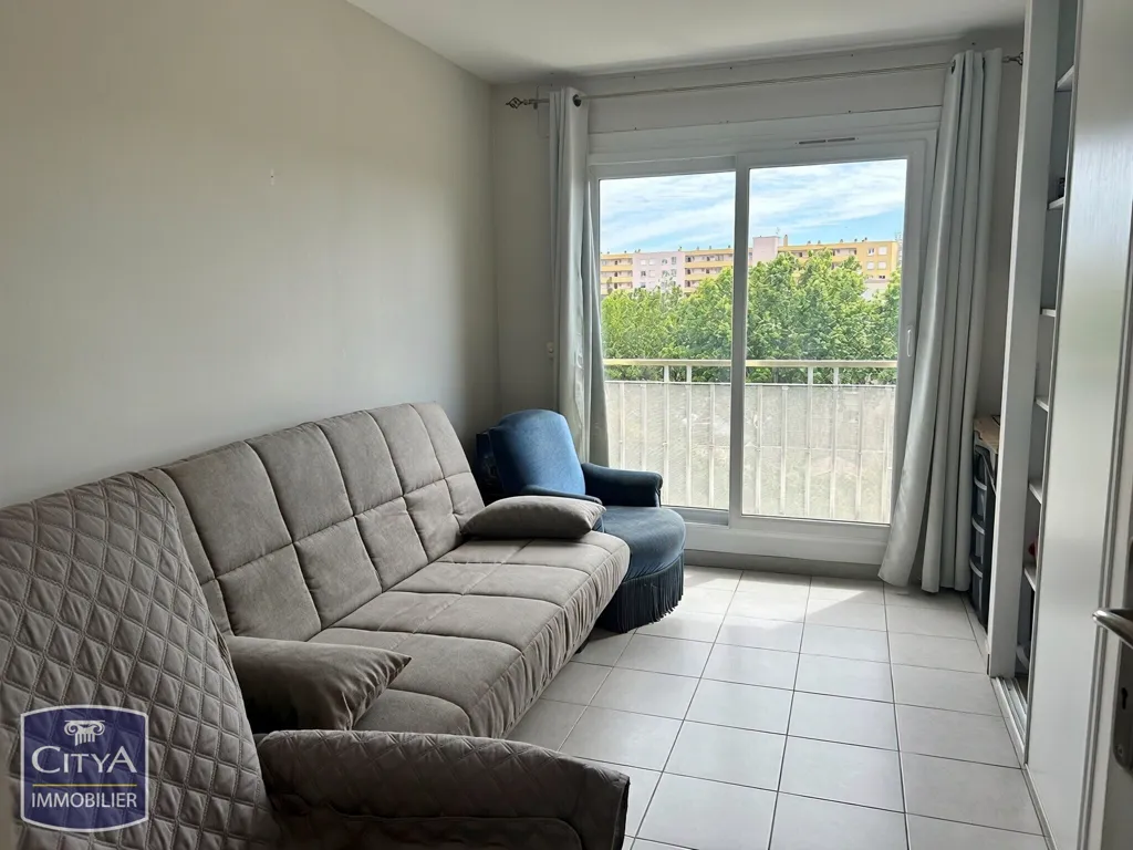 Séjour - Appartement avec Parking à Fréjus