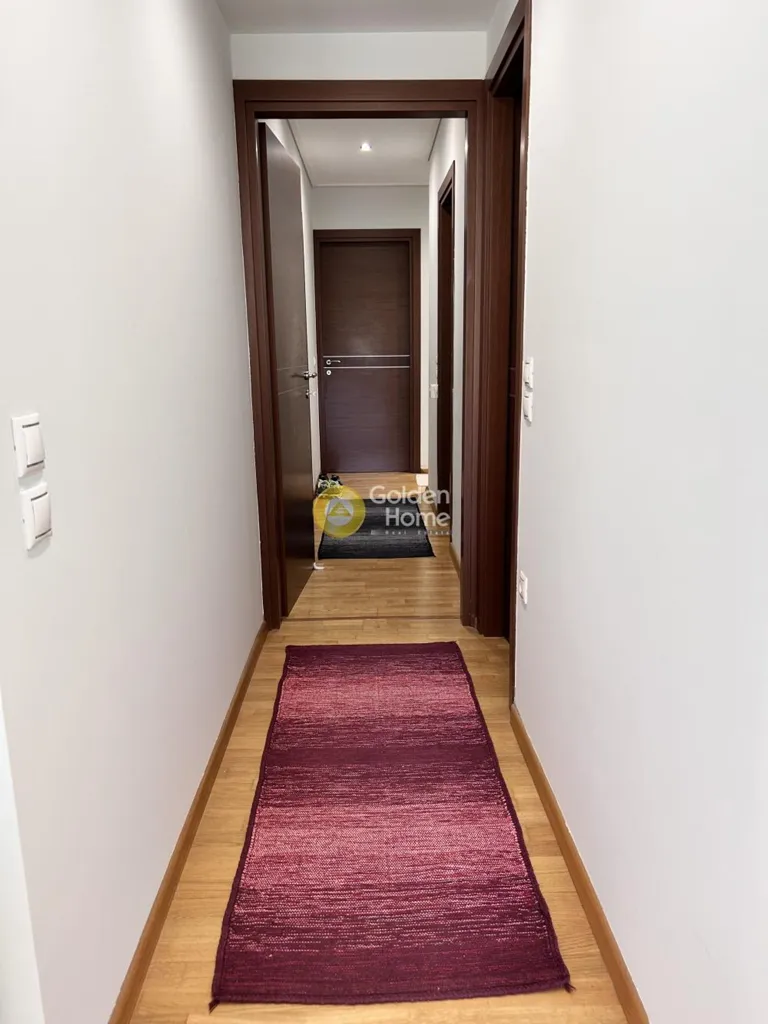 Esik - Apartment with Balconies in Glyfada