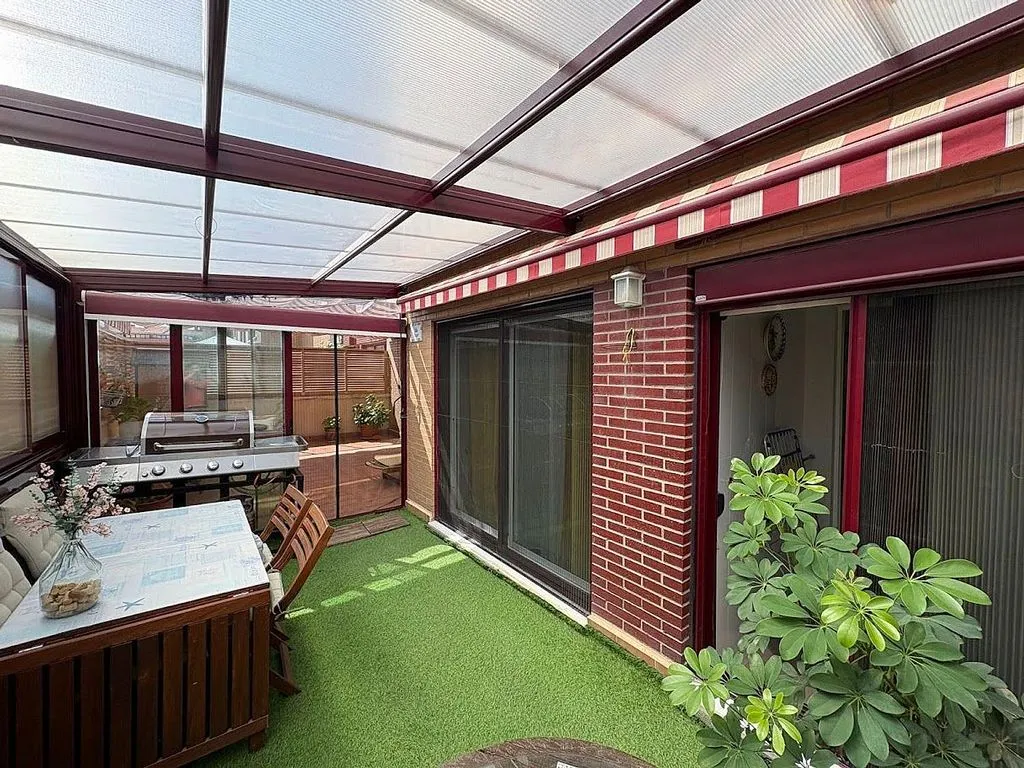 Terrace - Apartment with Terrace in La Cistérniga