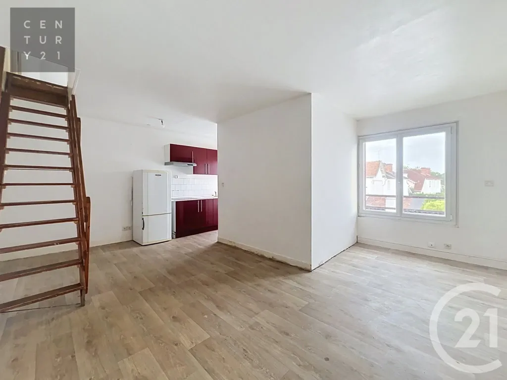 Séjour - Deux Appartements Indissociables avec Parking à Troyes