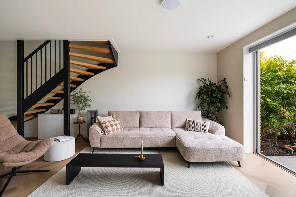 Living Room - Modern Bungalow with Garden in Rivierenbuurt