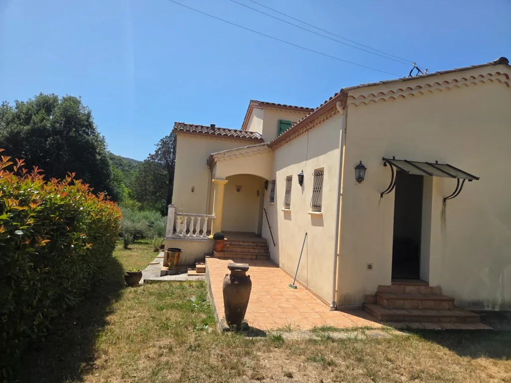 Välivaade - Charming Villa with Terrace in Cendras