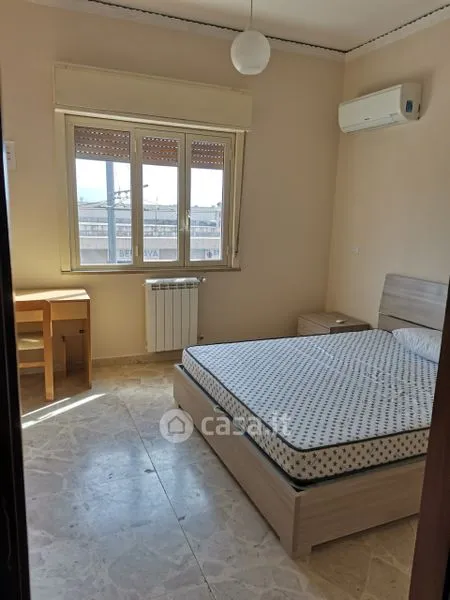 Chambres - Fully Furnished Flat with Balcony in Messina