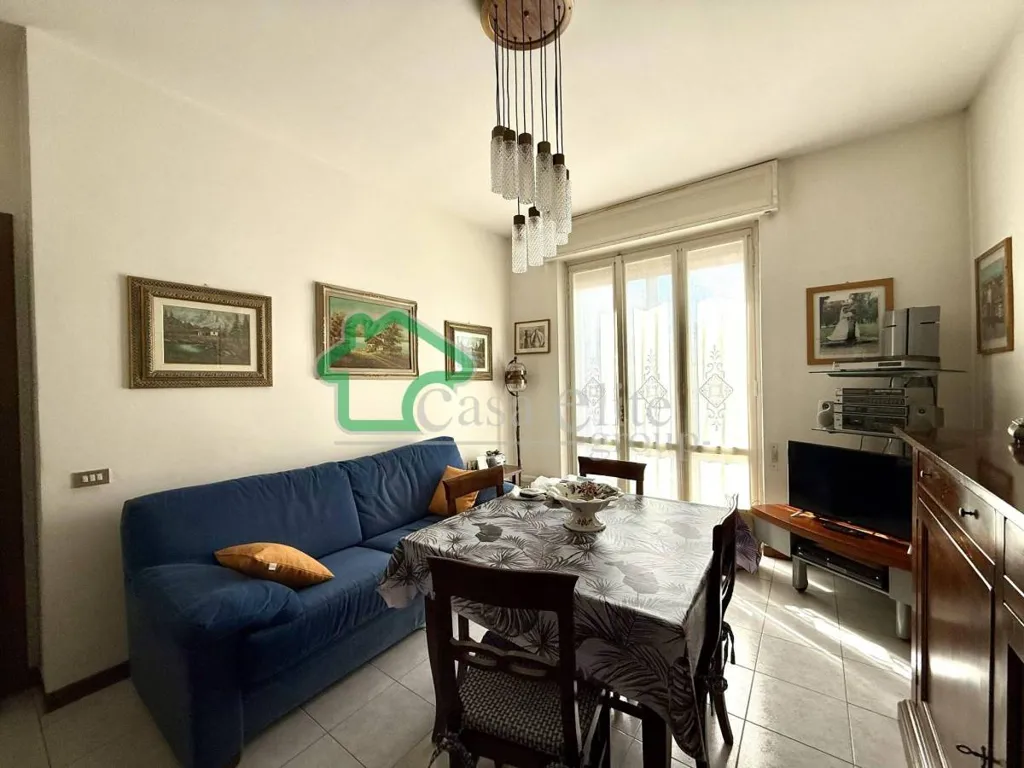 Séjour - Elegant Triplex with Balcony in Lodi