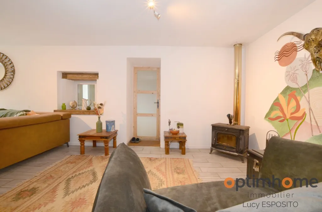 Séjour - Maison de Village Rénovée à Nieuil, Charente