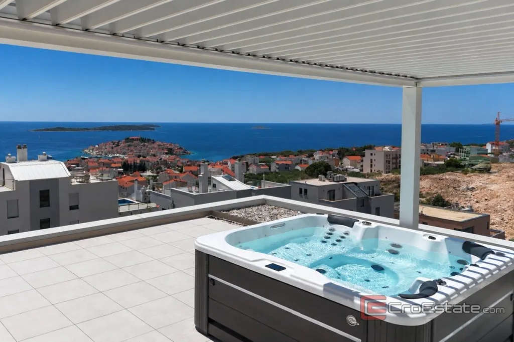 Terrass - Penthouse with Sea View in Primosten