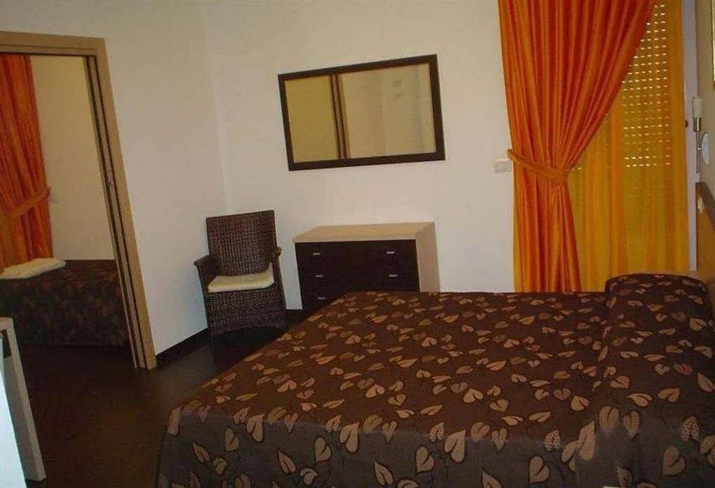 Chambres - Hotel Complex with Pool in Anghiari, Tuscany