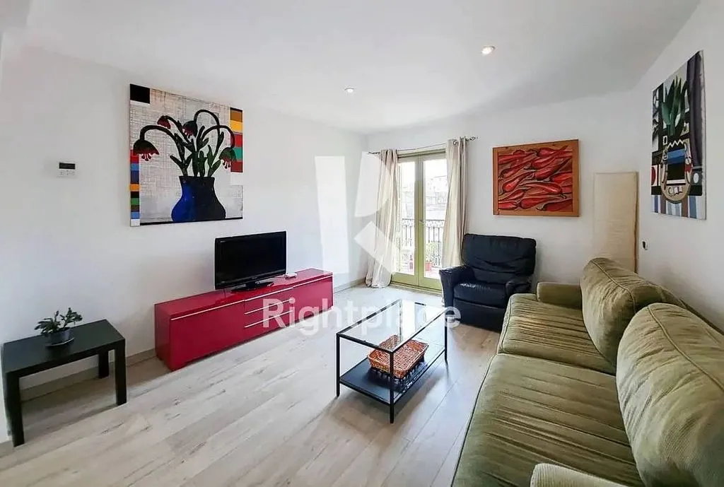 Soggiorno - Apartment with Terrace in El Raval, Barcelona