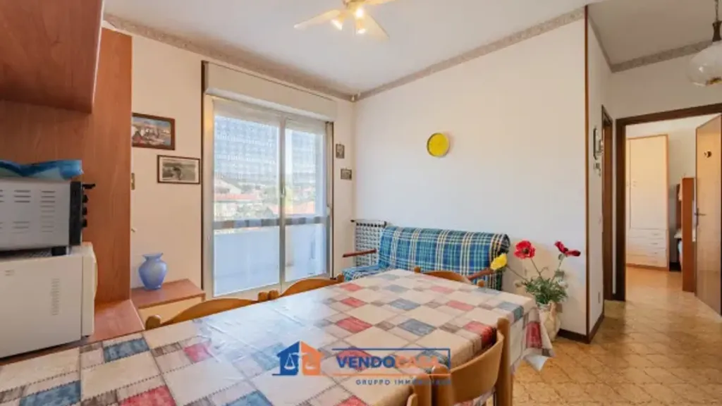 Salle à manger - Third-Floor Flat with Sea View in San Bartolomeo al Mare