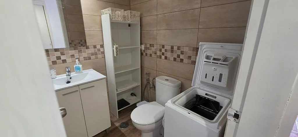 Bathrooms - Studio with Pool in La Paz, Puerto de la Cruz