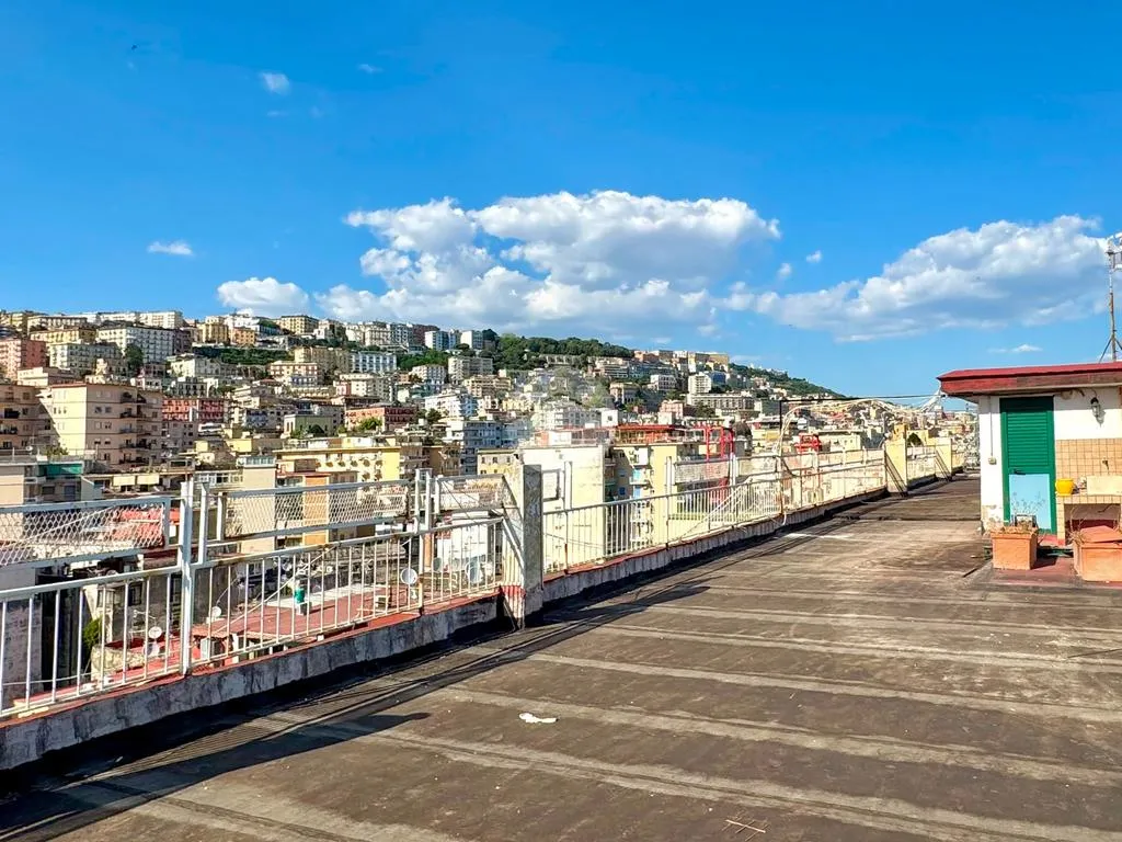 Terrazza - Bright Apartment with Panoramic Terrace in Naples