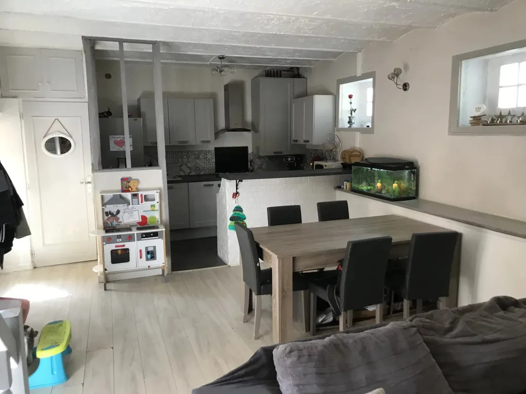 Salle à manger - Maison de Village avec Balcon à Sermaise