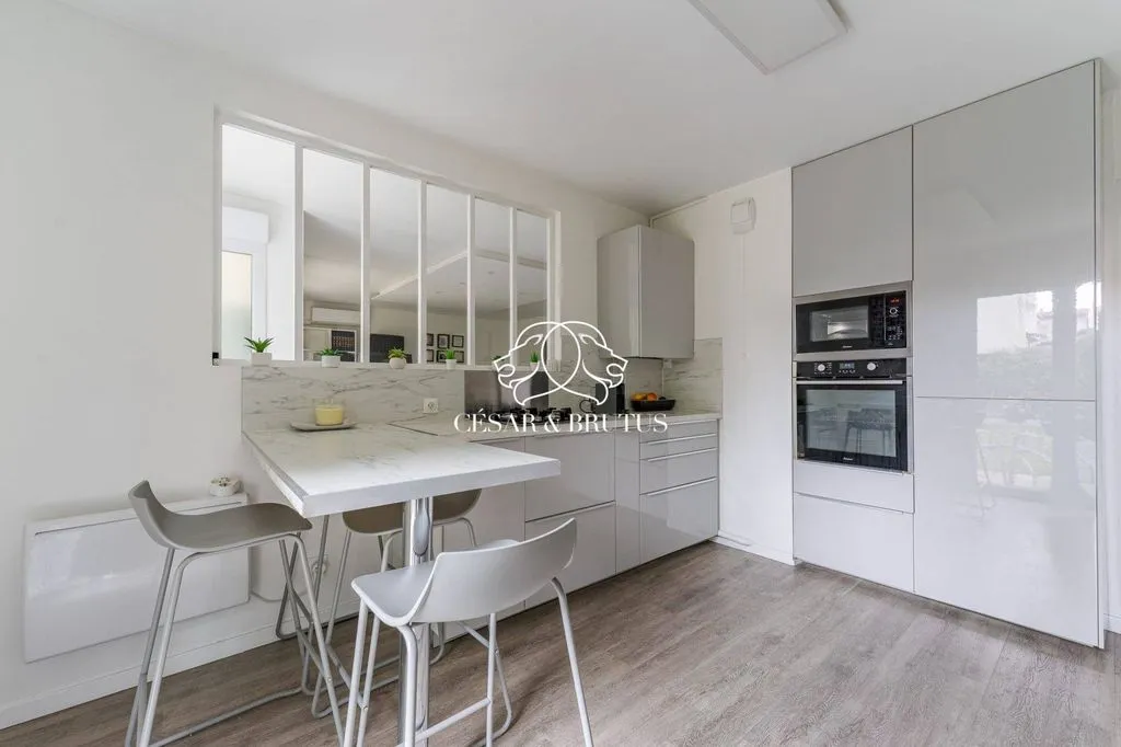 Köök - Luxury Apartment with Private Garden in Villeurbanne