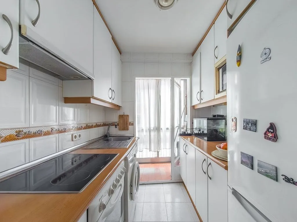 Cuisine - 3-Bedroom Flat with A/C in Chamartín