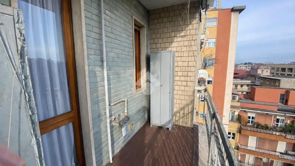 Rõdu - Studio with Balcony in NoLo, Milan