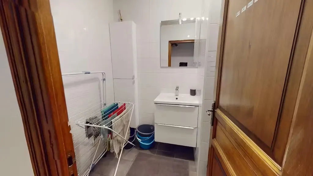 Bathrooms - Furnished Flat in Saint-Étienne-du-Rouvray