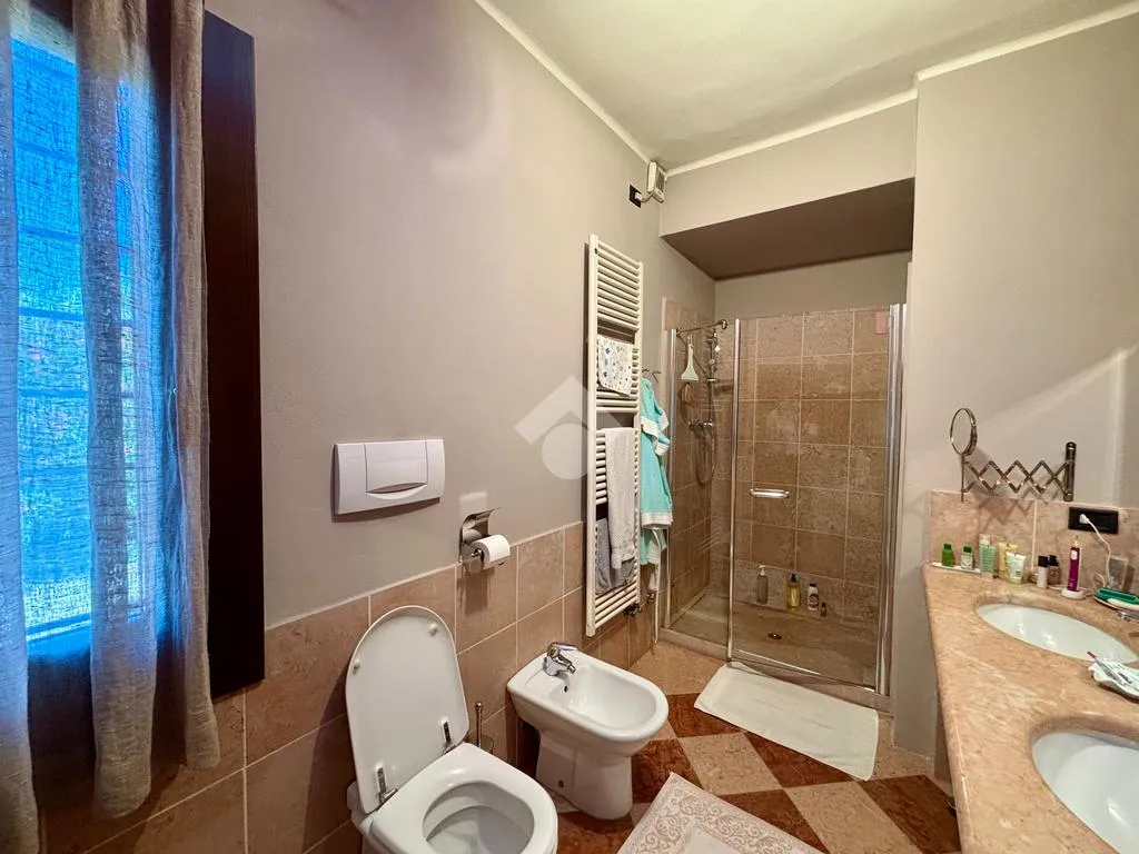 Bagni - Historic Villa with Pool in Sona