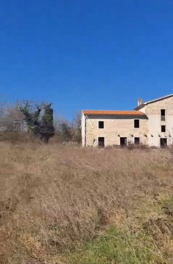 Esterno - Investment Land with Development Potential in Brtonigla