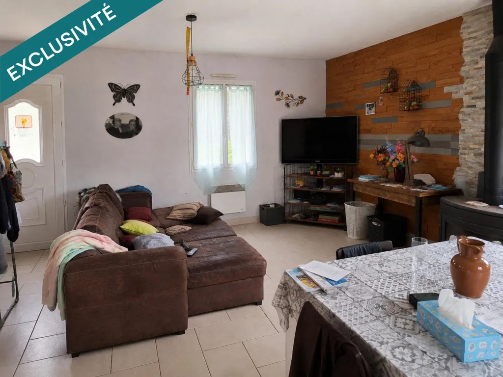 Séjour - Maison avec Grand Jardin Arboré près de Pluvigner