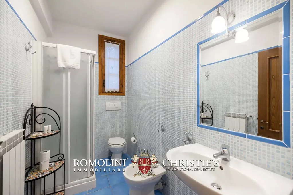 Salles de bain - Villa with Pool and Vineyard in Certaldo, Tuscany