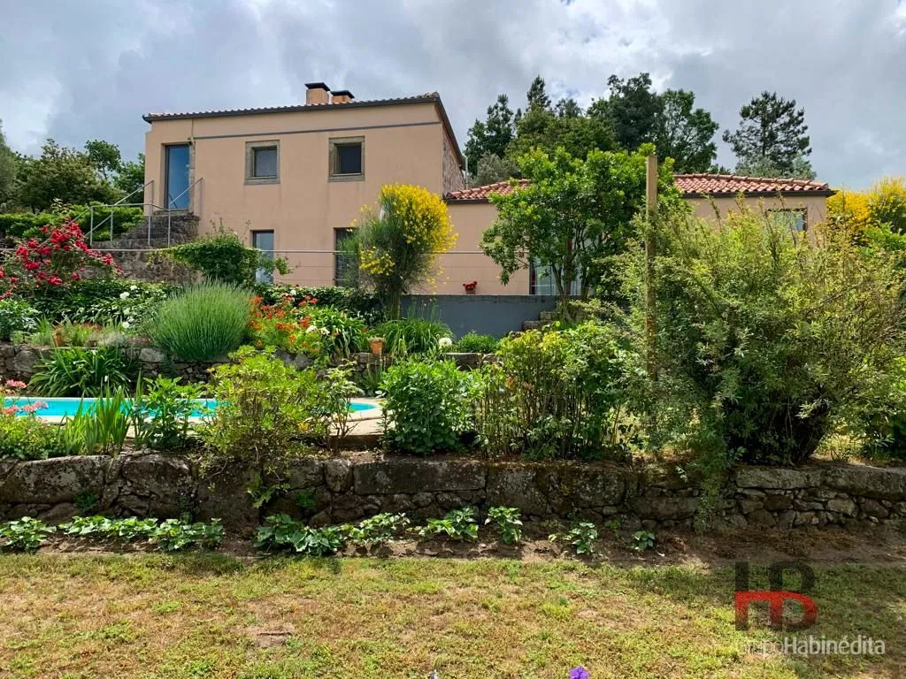 Piscine - Rustic Farmhouse with Pool in Oliveira de Frades